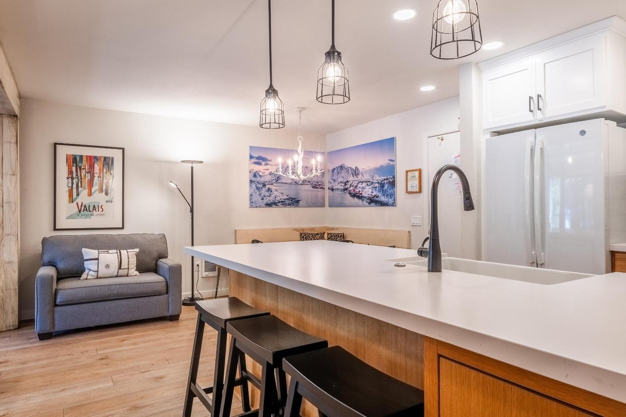 ממות' לייקס Fully Renovated! St Anton #17 Ski In Ski Out 1 Bedroom 1 Bathroom Condo! Sleeps Up To 4! מראה חיצוני תמונה