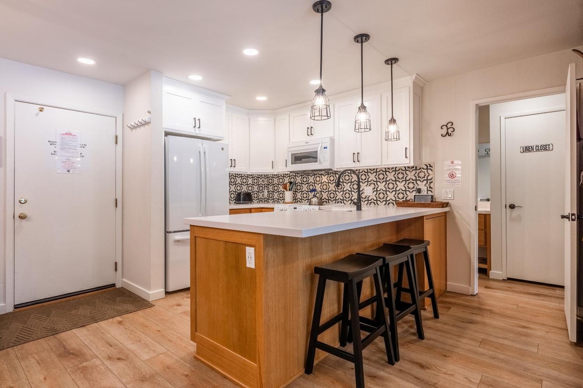 ממות' לייקס Fully Renovated! St Anton #17 Ski In Ski Out 1 Bedroom 1 Bathroom Condo! Sleeps Up To 4! מראה חיצוני תמונה